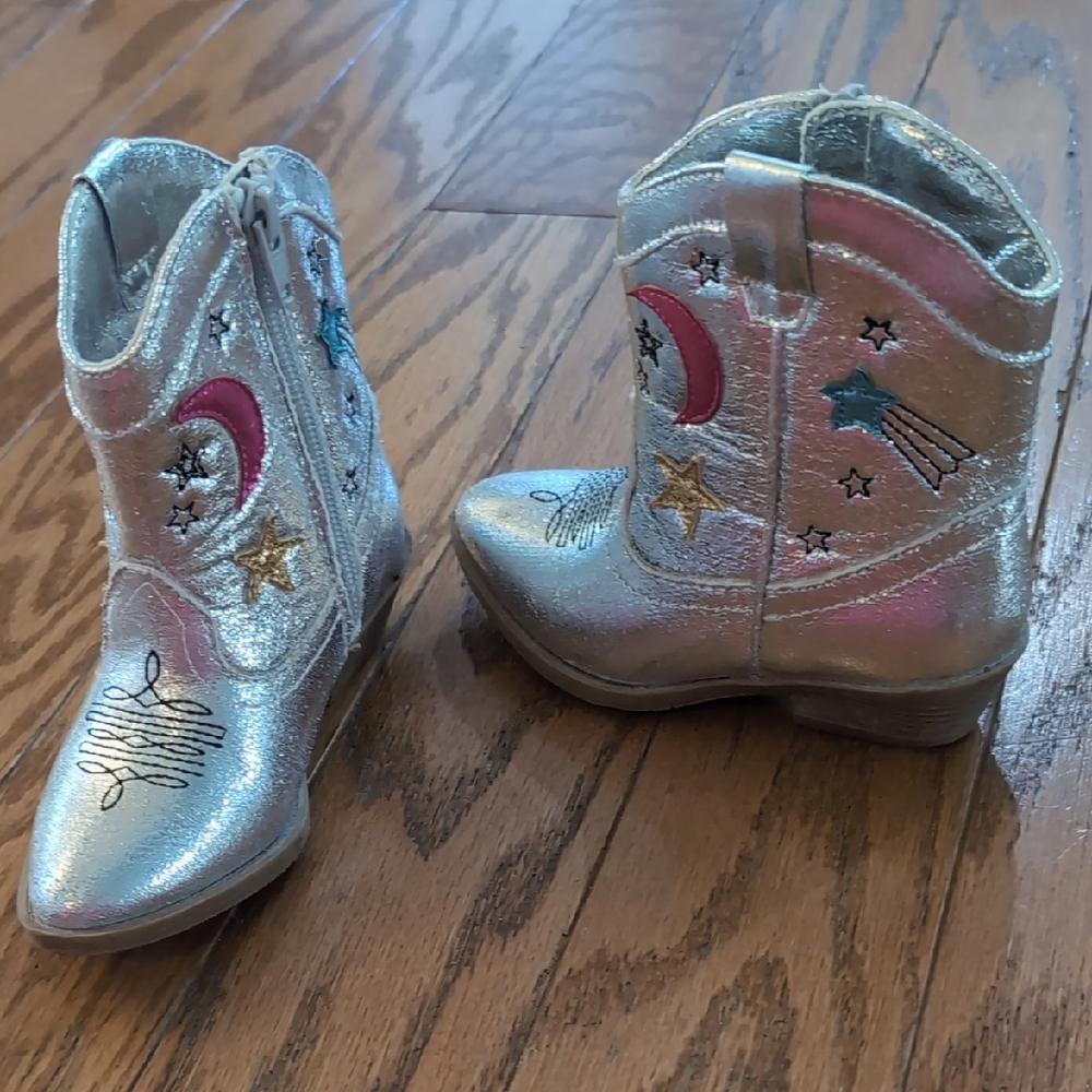 Tucker + Tate Silver Boots with Celestial Design